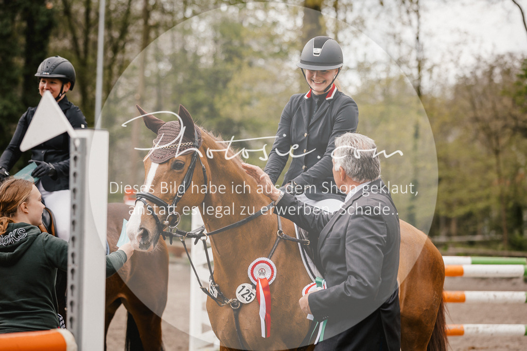 3I6A4426 | Stimmungsvolle Portraits und Reitsportfotografie im Ruhrgebiet und im Münsterland.

Pferdefotografie, Hundefotografie, Tierfotografie, Reportagen, Portraits von Tier und Mensch, Turnierfotografie in Bochum, Recklinghausen, Marl, Haltern am See, Dülmen.. - Realisiert mit Pictrs.com