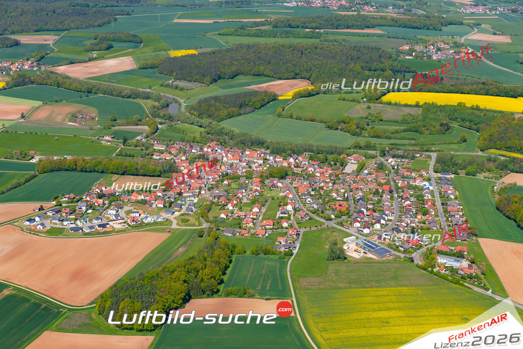 Das Luftbild der Stadt Gerach wurde 2019 vom Flugzeug heraus erstellt (keine Drohne) Aufnahmehöhe ca.400 Meter- hohe Auflösung- beste Druck-Qualität garantiert!
