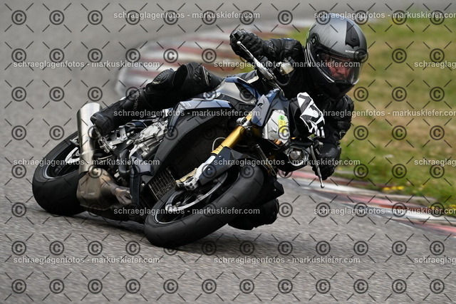25bt02-1073 | markuskiefer.com - Realisiert mit Pictrs.com