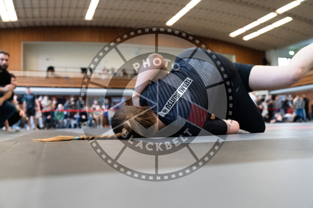 20251129PBB8036 | Fighters compete during the luta livre competition ILLCS XI winter edition on November 29, 2025 in Hannover, Germany.
