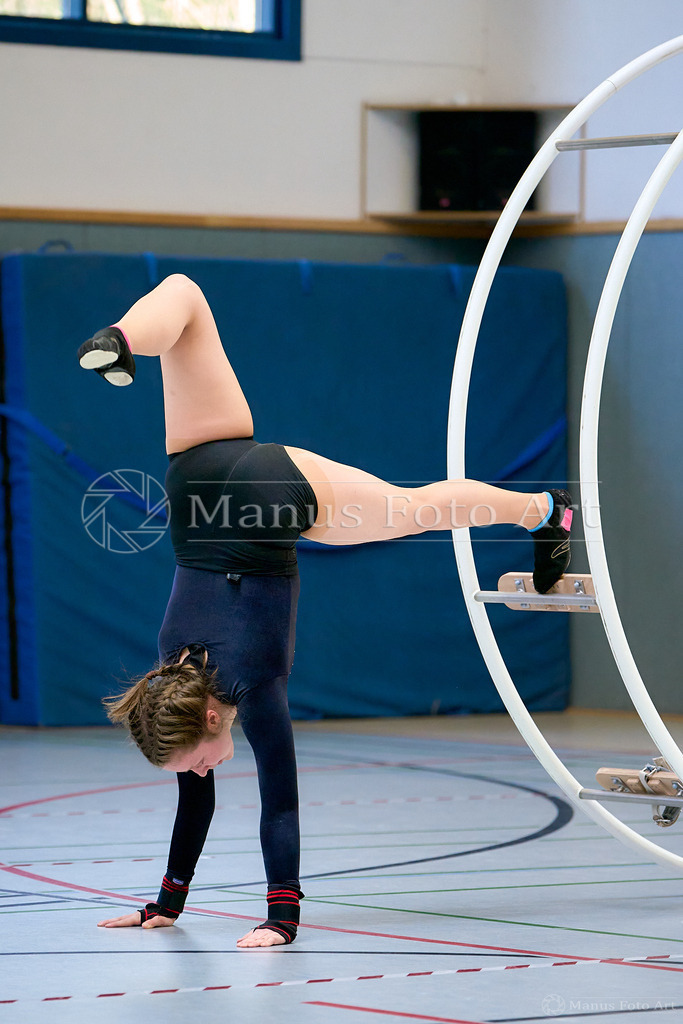 C-DSC07709 | Professionelle Sportfotografie in Hamburg, Schleswig-Holstein und Niedersachsen – spezialisiert auf Rhönrad, Geräteturnen, Leistungsturnen und rhythmische Sportgymnastik. Bundesweite Begleitung von Rhönrad-Events. Jetzt Sport-Fotos - Realisiert mit Pictrs.com