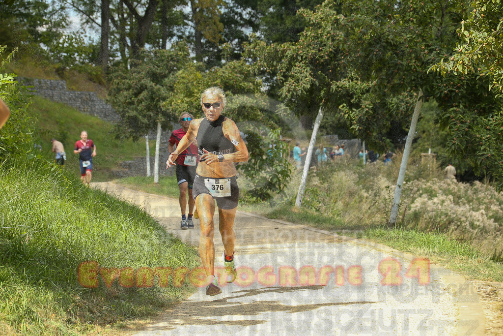 250824_1340_EX1_3203 | Sportfotografie im Rhein-Sieg Kreis, Köln, Bonn, NRW, Rheinland Pfalz, Hessen, etc. Unser Tätigkeitsfeld umfasst den Laufsport vom Volkslauf über den Marathon, Duathlon, Triathon bis zum Ultralauf wie Kölnpfad Ultra oder Schindertrail.