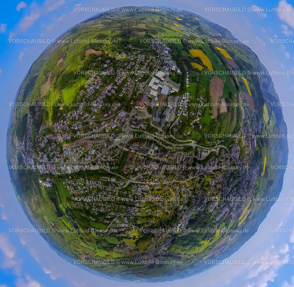 Sundern230520046Mitte | Luftbild, Ortsansicht Sundern, Gewerbegebiet Talweg, Erdkugel, Fisheye Aufnahme, Fischaugen Aufnahme, 360 Grad Aufnahme, Sundern, Sundern, Ruhrgebiet, Nordrhein-Westfalen, Deutschland