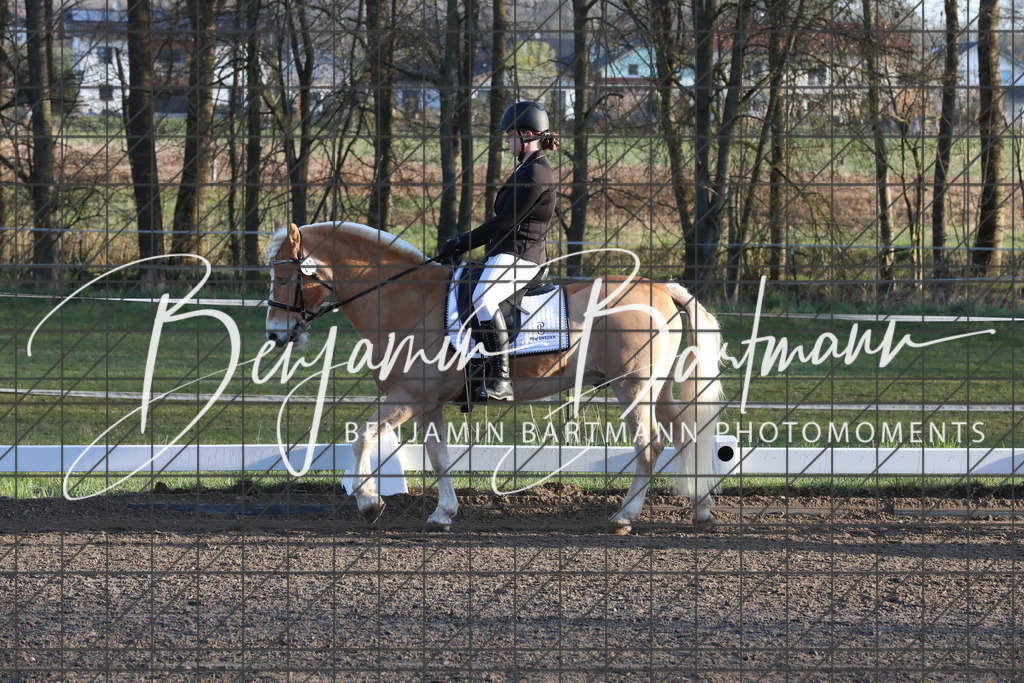 AZ2A2311 | Benjamin Bartmann Photomoments