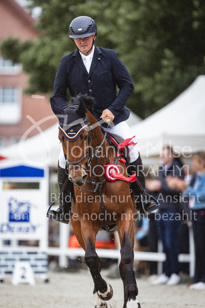 240616_Lemwerder_M2-Springen-561 | Deine schönsten Turniermomente als professionelle Fotos! Entdecke hochwertige Pferdesport-Fotografie im Online-Shop. Jetzt Fotos finden & bestellen!