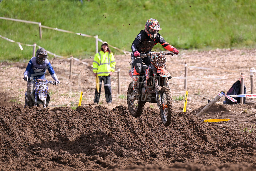 Motocross Schlatt bei Winterthur - 29. April 2023 | #169 Peixoto Bruno aus Buchs ZH (CH) auf Ktm 250 in der Kategorie MX2 am Motocross Schlatt bei Winterthur, 29. April 2023.
Instagram: @mx_schlatt | @mc_wila | @sam_schweiz
Bild: Sportfotografie Markus Aeschimann | www.markus-aeschimann.ch - Realisiert mit Pictrs.com