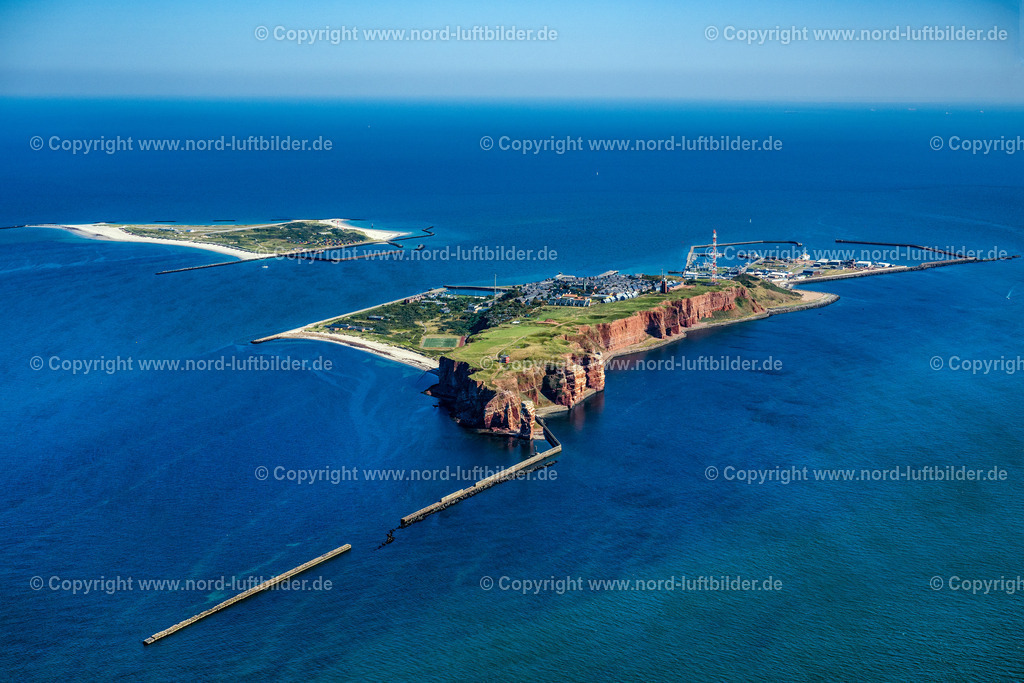 Helgoland_ELS_7936280824 | HELGOLAND 28.08.2024 Küsten- Landschaft der Insel Helgoland in der Nordsee im Bundesland Schleswig-Holstein, Deutschland. Weiterführende Informationen bei: Helgoland Tourismus-Service. // Coastal landscape of the island of Helgoland in the North Sea in the state of Schleswig-Holstein, Germany. Further information at: Helgoland Tourismus-Service. Foto: Martin Elsen