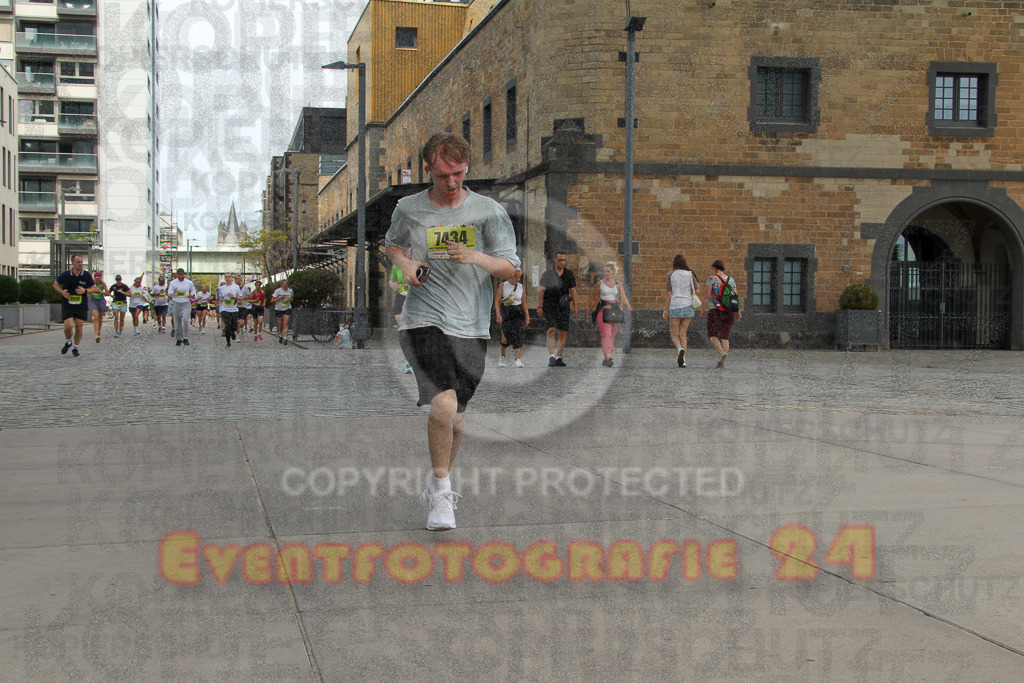 250920_1328_EV4_5727 | Sportfotografie im Rhein-Sieg Kreis, Köln, Bonn, NRW, Rheinland Pfalz, Hessen, etc. Unser Tätigkeitsfeld umfasst den Laufsport vom Volkslauf über den Marathon, Duathlon, Triathon bis zum Ultralauf wie Kölnpfad Ultra oder Schindertrail.