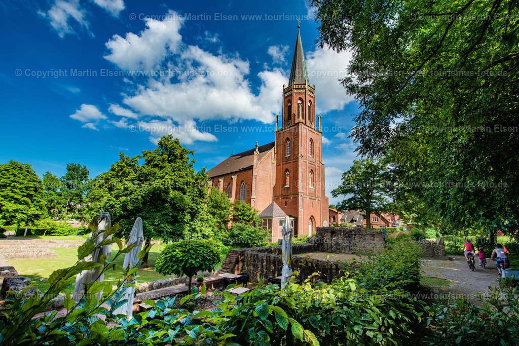 Harsefeld Kirche Klosterpark_ELS_4285210622 | Fotos aus den Touristenorten aus Norddeutschland. - Realisiert mit Pictrs.com