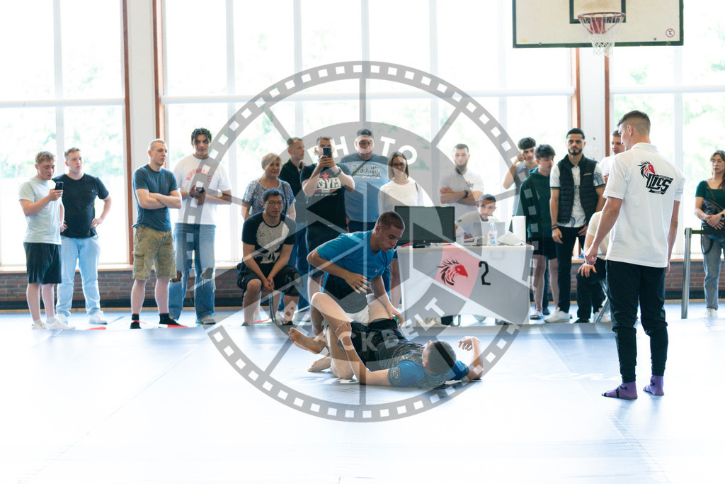 20240608PBB03996 | Fighters compete during the ILLCS VII summer edition luta livre competition in Hannover, Germany, on June 8, 2024.