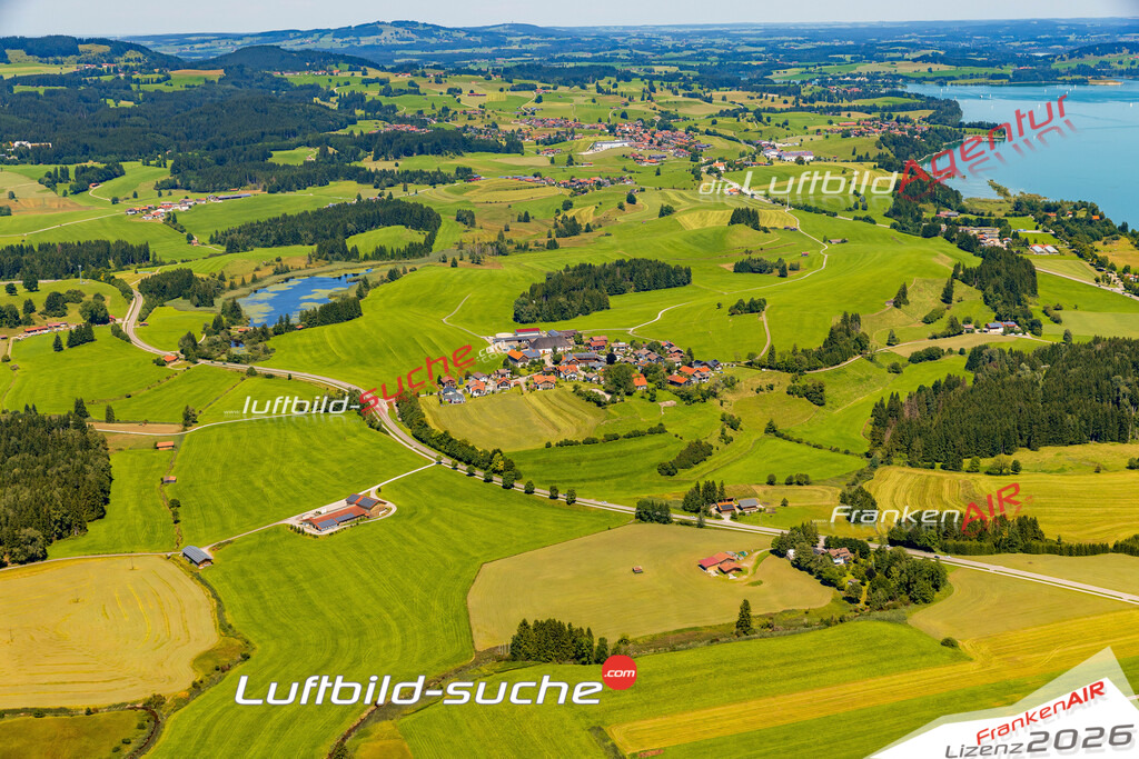Schöne Luftaufnahme Eschach Füssen - Die Luftaufnahme wurde 2025 vom Flugzeug heraus erstellt ( keine Drohne ) - Hochauflösende Luftaufnahme - für professionelle Ausdrucke geeignet. Die Geschenkidee !Mit Lizenz und Bildrechte bestellbar
