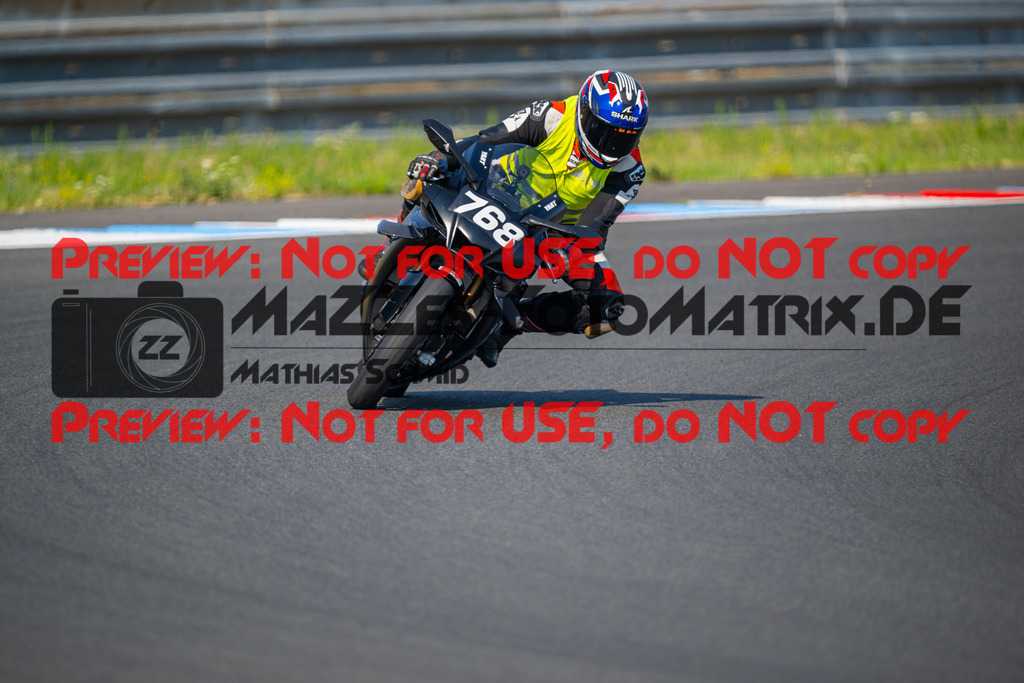 MaZZes-Fotomatrix-20260805-520146 | OPEN