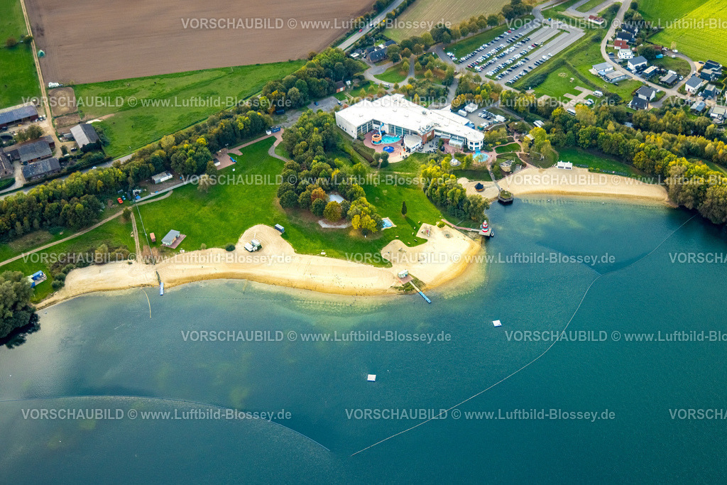 Goch251006301 | Luftbild, Freizeitbad GochNess und Sandstrand, Kessel, herbstliche Bäume, Goch, Niederrhein, Nordrhein-Westfalen, Deutschland