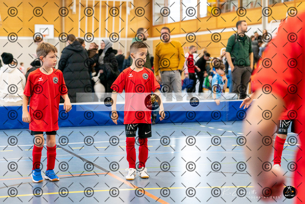 20251123_20251123_FCR-Hallenturnier-F3_1_015-5 | Sport und Naturfotografie von Roberto Esposito zeigt echte Momente Bewegung und die Schönheit der Natur. Ausdrucksstarke Bilder schaffen Emotionen.