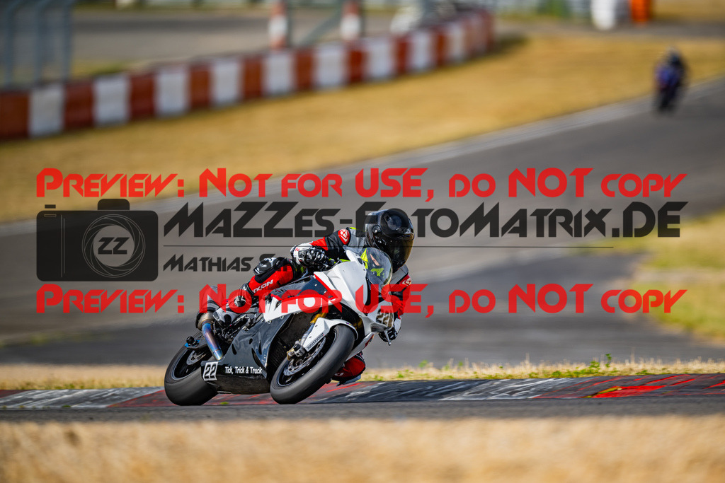 MaZZes_FotoMatrix_230719_8659 | ROT