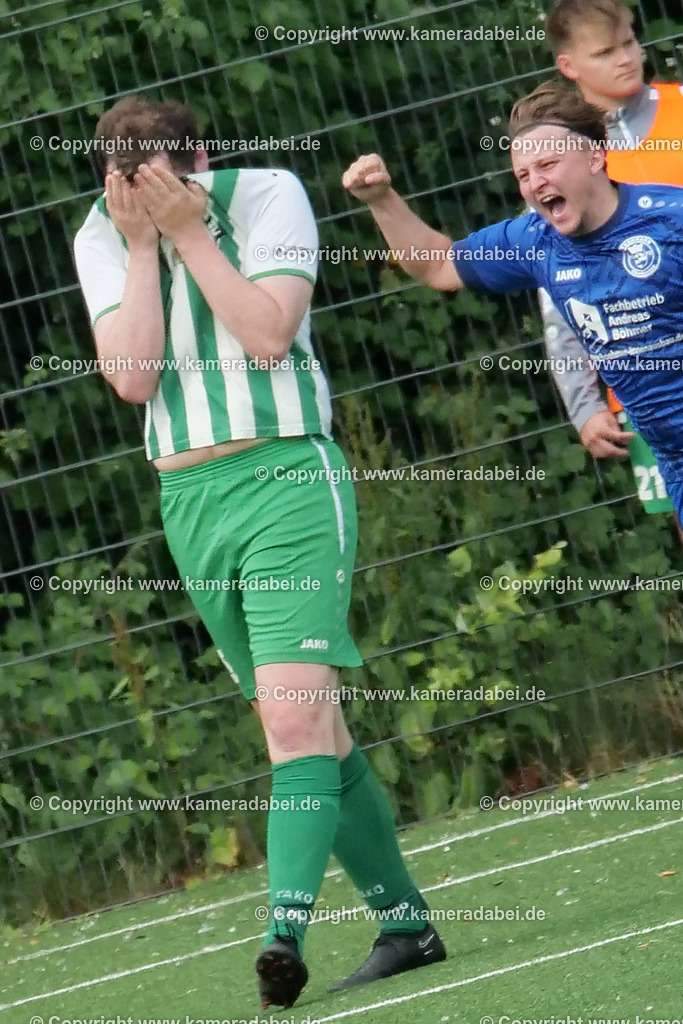 Fußball : Bezirksliga : TV Voerde - FC Sterkrade 72 | Fußball : Bezirksliga : TV Voerde - FC Sterkrade 72 am 25.05.2025 in Voerde - Realisiert mit Pictrs.com