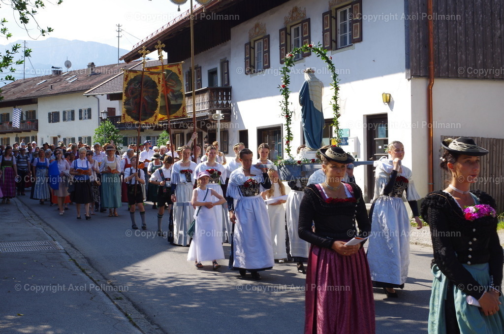 IMGP3855 | fotografiert von Axel PollmannLeonhardi Wallfahrt Benediktbeuern und Murnau, Fronleichnam, Fasching, Landschaft im Loisachtal und Benediktbeuern  - Realisiert mit Pictrs.com