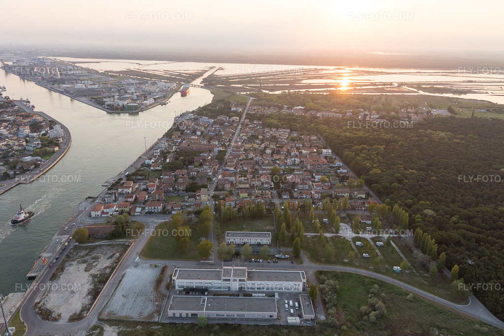 Aerial view: View of the town in Porto Corsini in the state Emilia Romagna, Italy.Photo: IMG_098520.jpg taken on 04/05/2017 by Werner Riehm/FLY-FOTO.comResolution of the original: 5472 x 3648 px