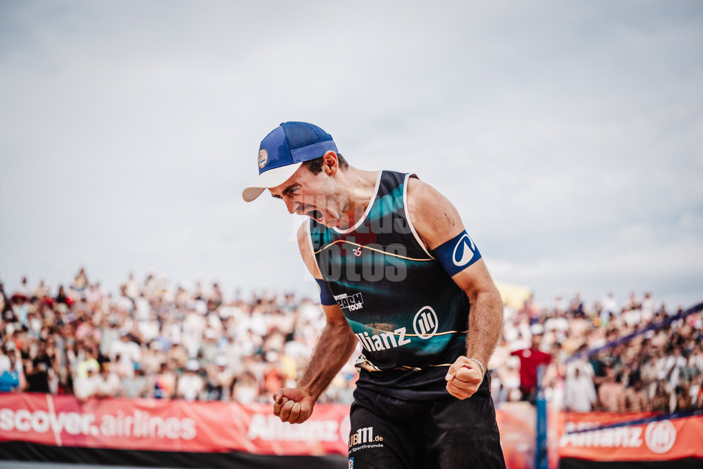 Beachvolleyball | Männer | Allianz German Beach Tour 2025 | Tourstop München | 05.07.2025 | Tilo Rietschel jubelt nach dem Sieg