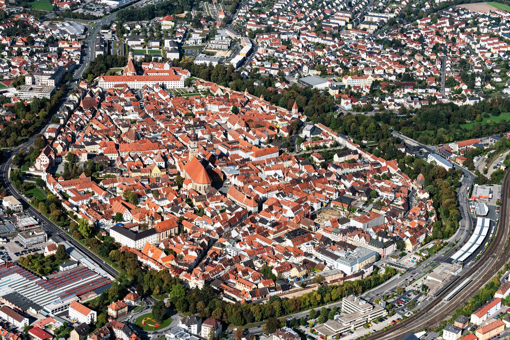 dr__0018502.jpg | AMBERG 11.09.2018 Stadtansicht des Innenstadtbereiches in Amberg im Bundesland Bayern, Deutschland. // Down town area in Amberg in the state Bavaria, Germany. Foto: Daniel Reiter