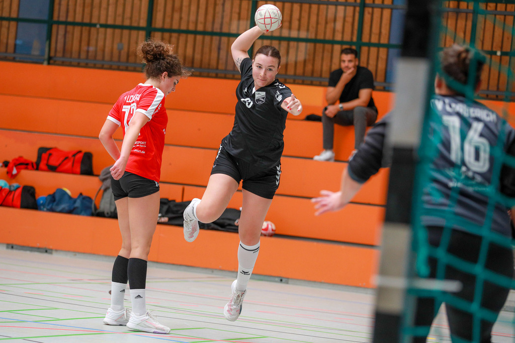 Rheinhausen-Lobberich_Plus_310825_045 | Bildergalerie von Sport-Ereignissen aber auch von weiteren spannenden Dingen - nicht nur vom Niederrhein. In Anlehnung an den bekannten Spruch von Hanns Dieter Hüsch heißt das Motto: "Niederrhein ist überall".  - Realisiert mit Pictrs.com