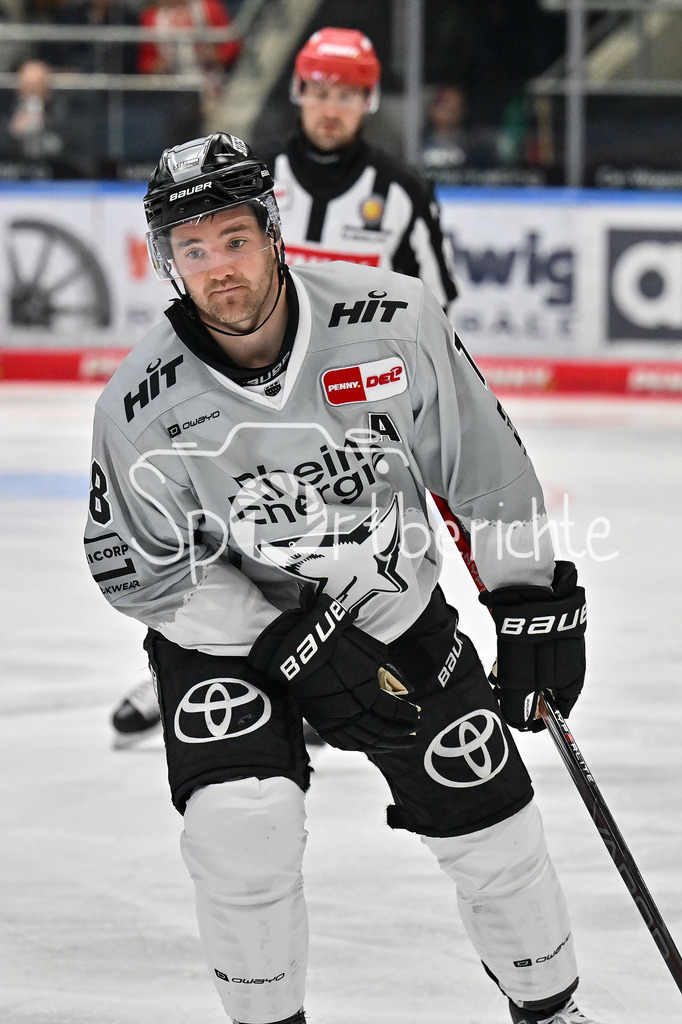 Augsburger Panther - Kölner Haie | Jubel der Haie nach dem Treffer zum 3-5 durch Josh CURRIE (Koelner Haie #18) / Freude / Happy / Tor / Torschuezte / DEL: Augsburger Panther - Kölner Haie, Curt Frenzel Stadion am 29.09.2024