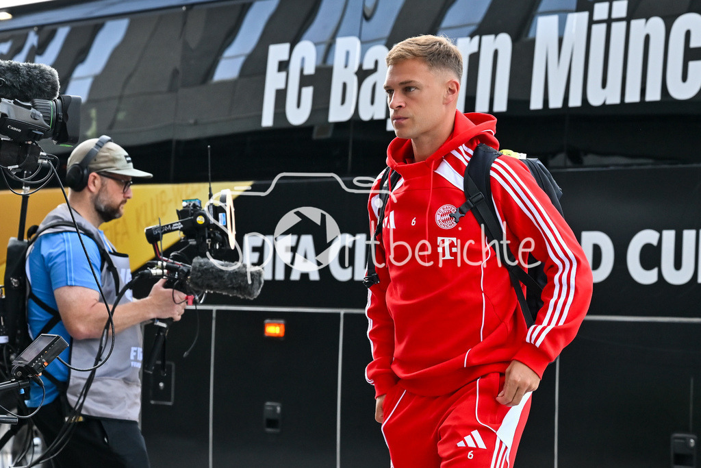 Paris Saint Germain - FC Bayern München | Im Bild Joshua KIMMICH (FC Bayern Muenchen 6) bei der Teamankuft vor dem Spiel / Einzelfoto / Freisteller / FIFA Club World Cup: Paris Saint Germain - FC Bayern Muenchen, Mercedes Benz Stadium am 05.07.2025 / NOT FOR SALE IN USA