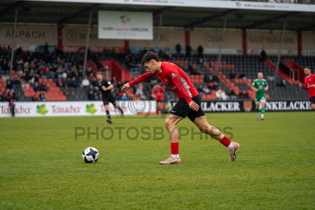 SG Sonnenhof Grossaspach vs. FC 08 Homburg, Fussball, Regionalliga Suedwest, 26. Spieltag, 28.03.2026 | Luca Molinari (SG Sonnenhof Grossaspach, #21),SG Sonnenhof Grossaspach vs. FC 08 Homburg, Fussball, Regionalliga Suedwest, 26. Spieltag, 28.03.2026