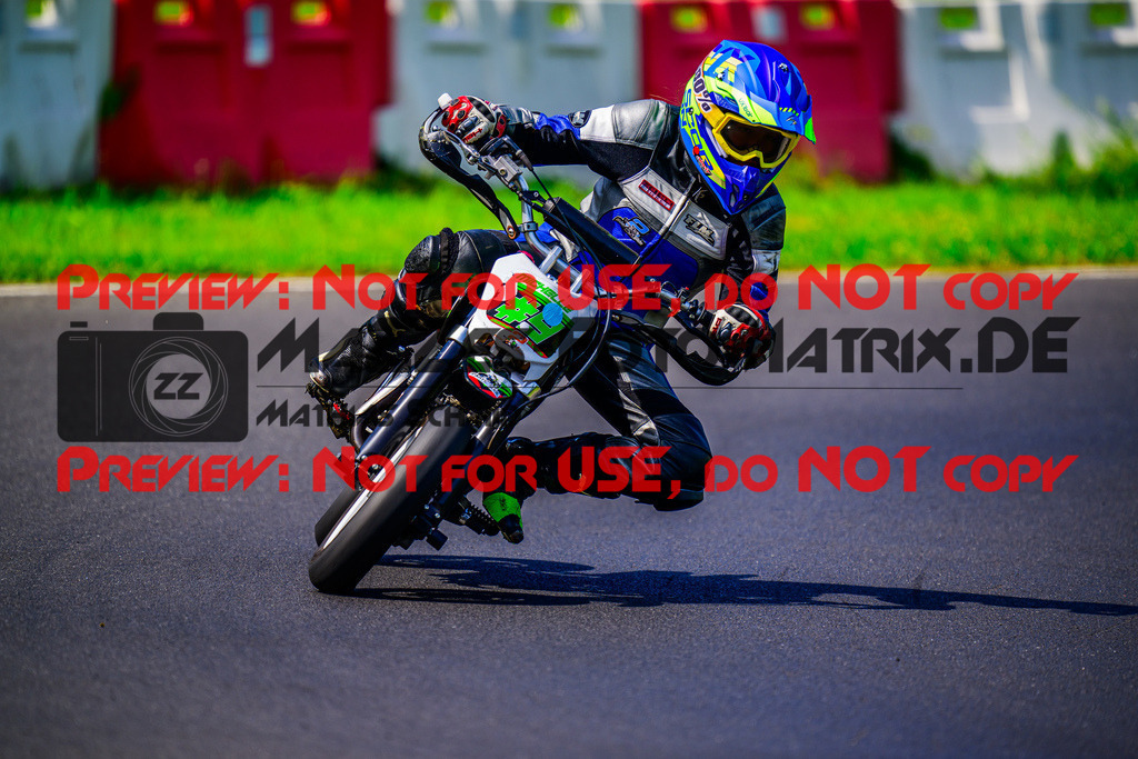 MaZZes_FotoMatrix_240806_6007705_0867 | Fotograf Mathias Schmid
Sportfotograf,
Eventfotograf,
Hochzeitsfotograf,
Portraitfotograf