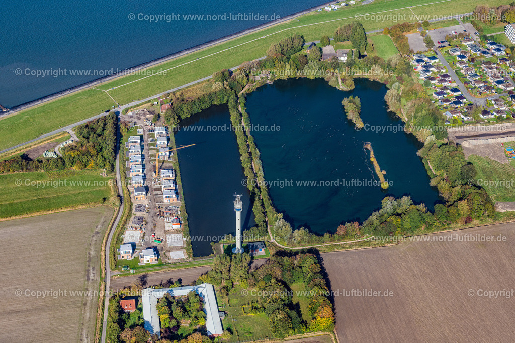 Tossens_ELS_5037091022 | BUTJADINGEN 09.10.2022 Uferbereiche am Seegebiet des " Tossens " in Butjadingen im Bundesland Niedersachsen, Deutschland. // Riparian areas on the lake area of " Tossens " in Butjadingen in the state Lower Saxony, Germany. Foto: Martin Elsen