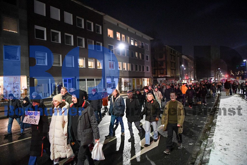 Weihnachtssingen im Stadion | {headline}



(Foto: Christian Schnaubelt / BOND)

 - Realisiert mit Pictrs.com