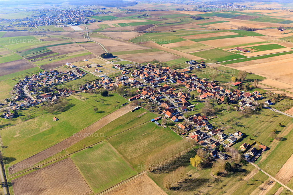 Vue aérienne: District de Schwabwiller à Betschdorf dans le département Bas Rhin, France.Photo: IMG_097454.jpg prise le 16/03/2017 par Werner Riehm/FLY-FOTO.euRésolution de l'original: 5105 x 3403 px