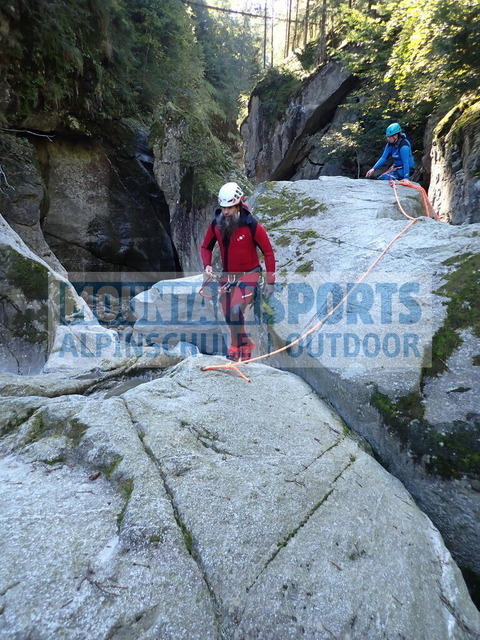 P9270064 | Bestelle die Bilder deines Berg- oder Wasser-Abenteuers mit Mountain Sports bequem von zu Hause aus direkt über unseren Online Fotoshop von pictrs.com. - Realisiert mit Pictrs.com