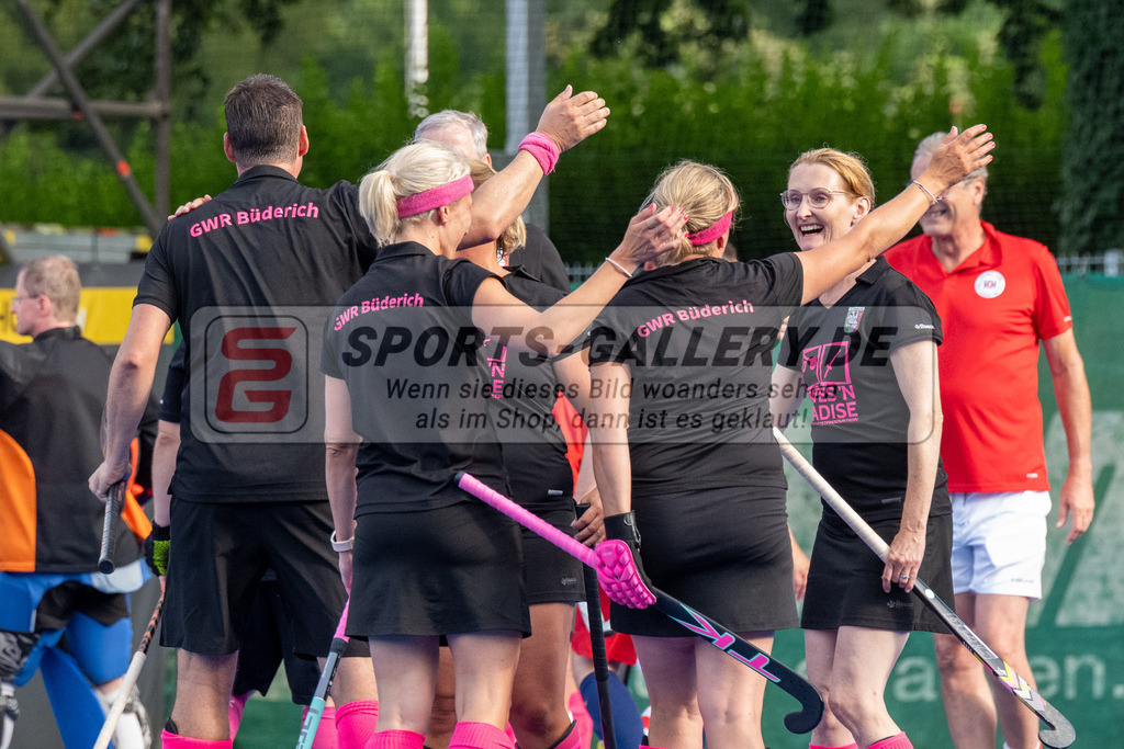 SFE_20240817_0252 | Krefeld, Deutschland, 17.08.2024:  European Cup for Recreational Hockey Players im KTHC Stadion Rot-Weiss Köln Tennis and Hockey Club am 17.08.2024 in Krefeld, Deutschland. (Foto von Stephan Fehrmann)Krefeld, Germany, 17.08.2024: European Cup for Recreational Hockey Players in KTHC Stadion Rot-Weiss Köln Tennis and Hockey Club at 17.08.2024 in Krefeld, Deutschland. (Foto from Stephan Fehrmann)