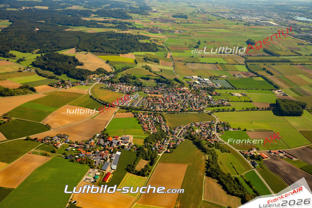 Das Luftbild zeigt :  Weng - Die Luftaufnahme wurde 2023 vom UL-Flugzeug aus erstellt ( keine Drohne ) - Hochauflösende Luftaufnahme - Für grossformatige Ausdrucke geeignet. Die Geschenkidee !Mit Lizenz und Bildrechte bestellbar
