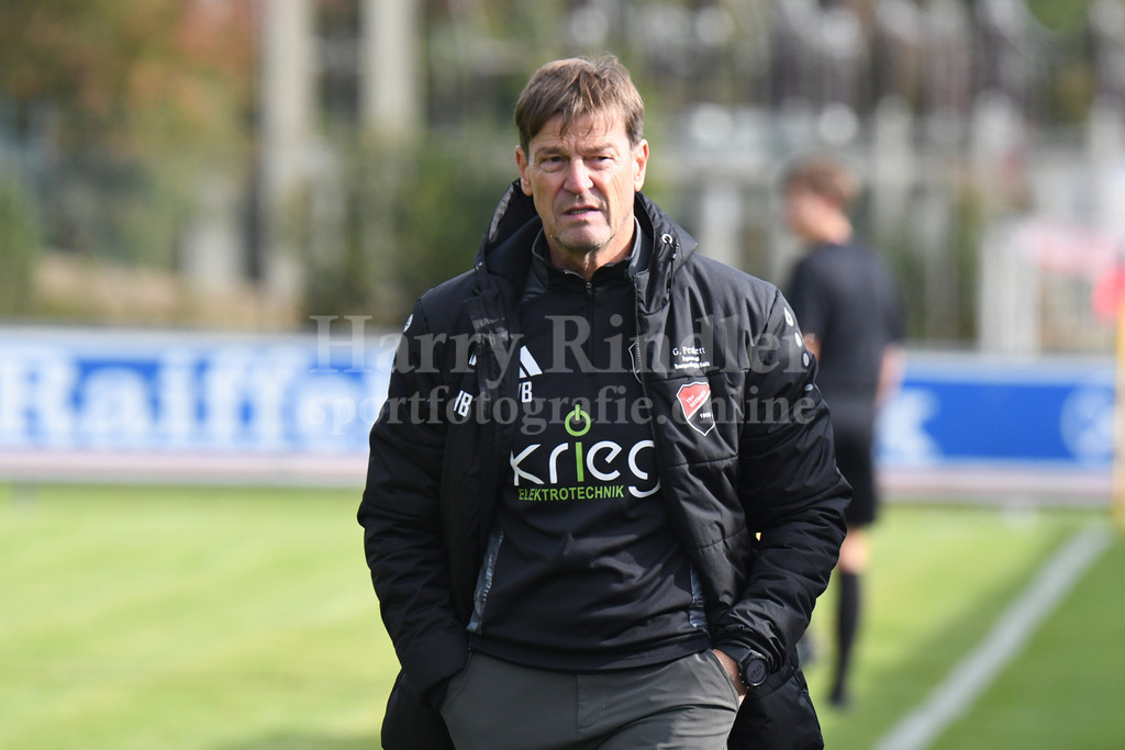 TSV Seebach : SC Luhe-Wildenau | Wolfgang Beller (Trainer TSV Seebach) - Realisiert mit Pictrs.com