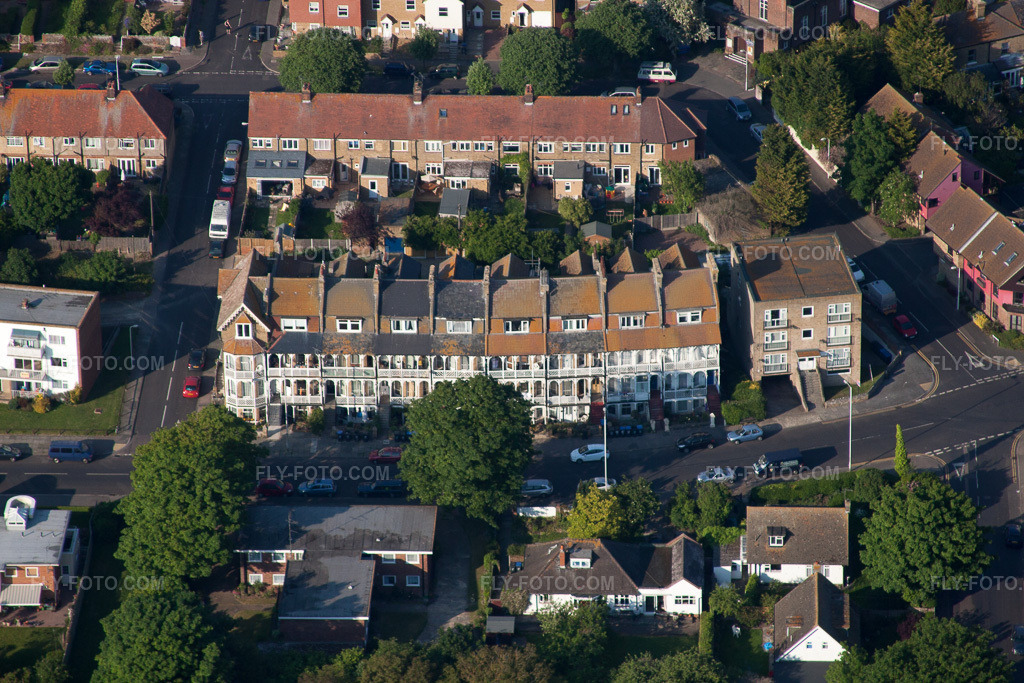 Aerial view: View of the town in Birchington-on-Sea in the state England, Great Britain. – Photo: IMG_50427.jpg taken on 05/27/2012 by Werner Riehm/FLY-FOTO.com – Resolution of the original: 4752 x 3168 px