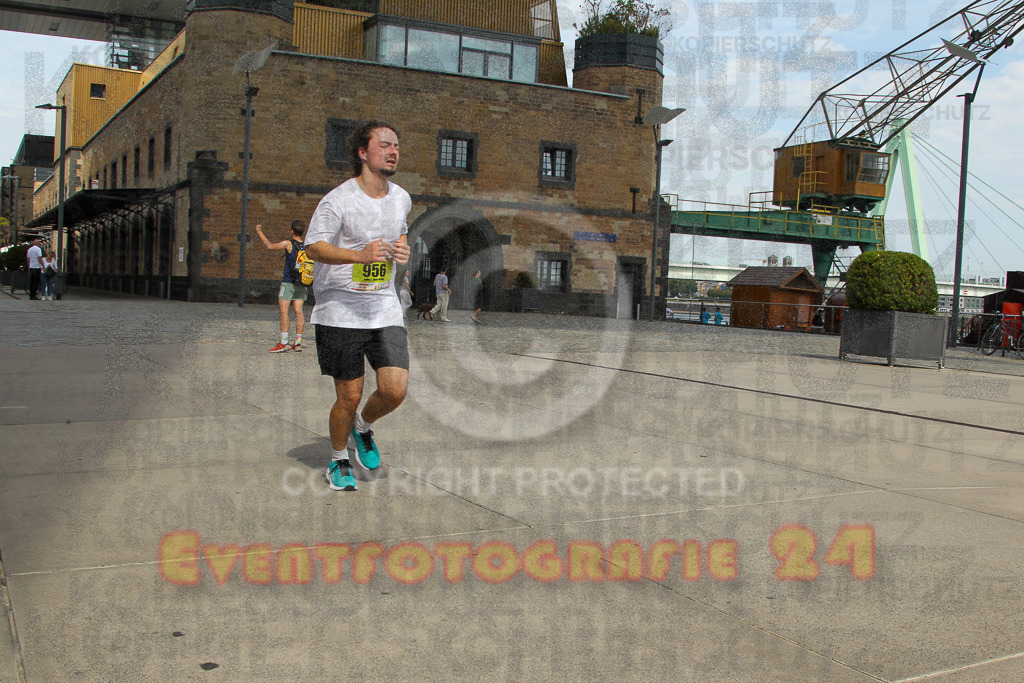 250920_1324_EV4_5461 | Sportfotografie im Rhein-Sieg Kreis, Köln, Bonn, NRW, Rheinland Pfalz, Hessen, etc. Unser Tätigkeitsfeld umfasst den Laufsport vom Volkslauf über den Marathon, Duathlon, Triathon bis zum Ultralauf wie Kölnpfad Ultra oder Schindertrail.
