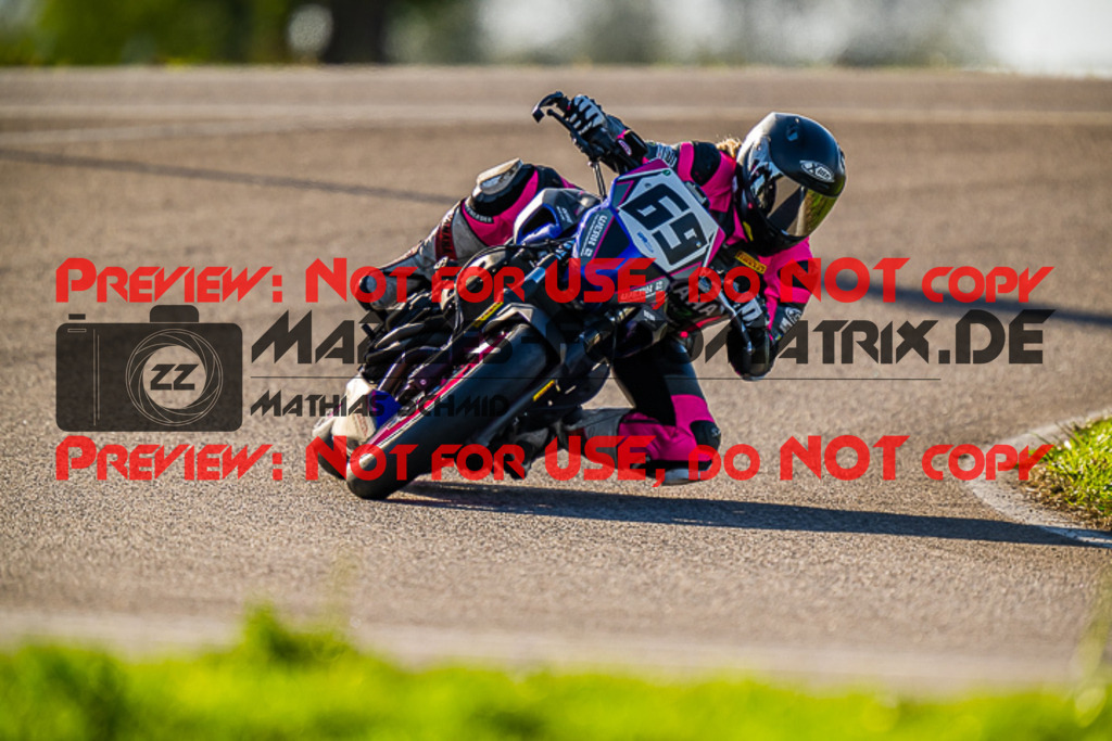 MaZZes_FotoMatrix_220917_2345 | TWIN CUP