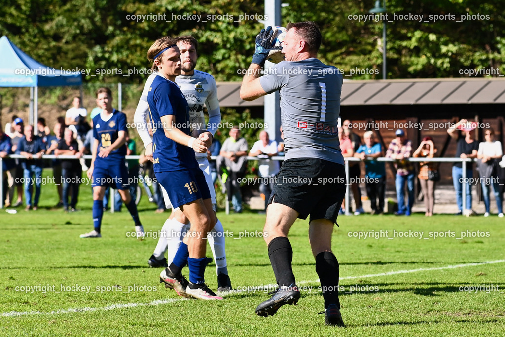 ATUS Velden vs. ASKÖ Köttmannsdorf 7.10.2023 | #10 Lukas Lausegger ATUS Velden, #17 Stephan Borovnik (K) Köttmannsdorf, #1 #1 SCHENK Alexander Köttmannsdorf, ATUS Velden vs. ASKÖ Köttmannsdorf 7.10.2023, ATUS Velden vs. ASKÖ Köttmannsdorf am 07.10.2023 in Velden (Wald Arena Velden), Austria, (Photo by Bernd Stefan)