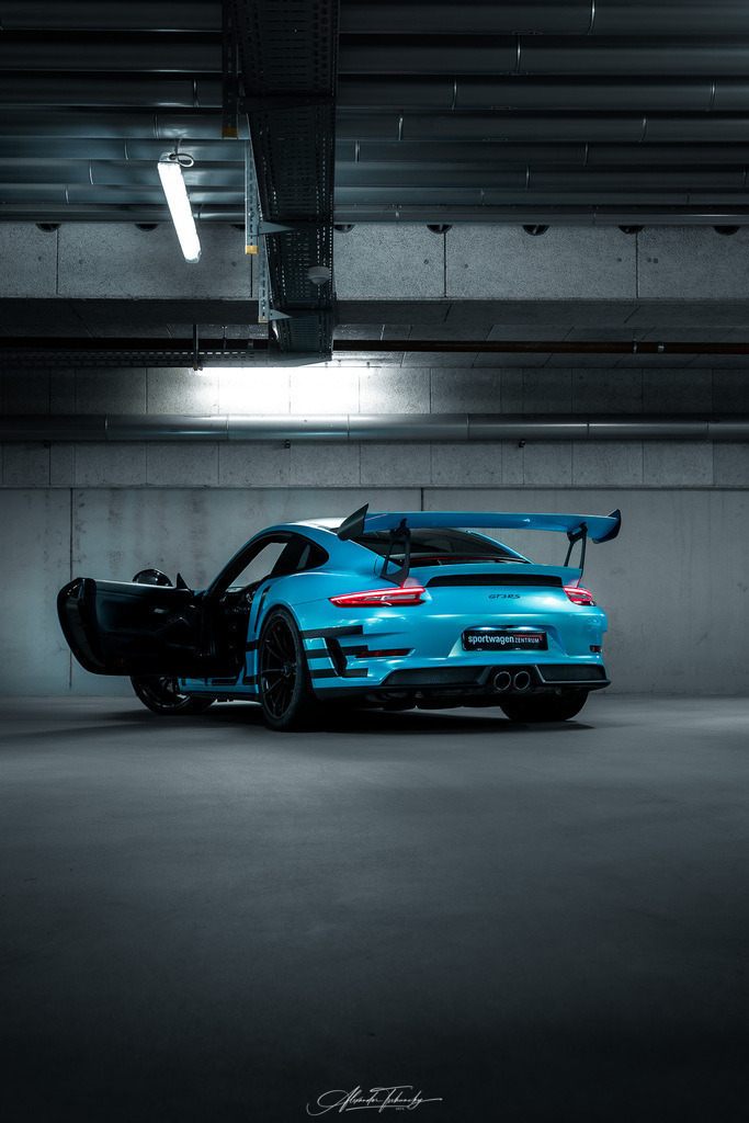 R6AT0537 _Alexander Tschuncky | Entdecken Sie die faszinierende Welt von Alexander Tschuncky Arts: Kreative Fotografie, atemberaubende Automobilkunst und hochwertiger Bilderdruck. Lassen Sie sich inspirieren! - Realisiert mit Pictrs.com