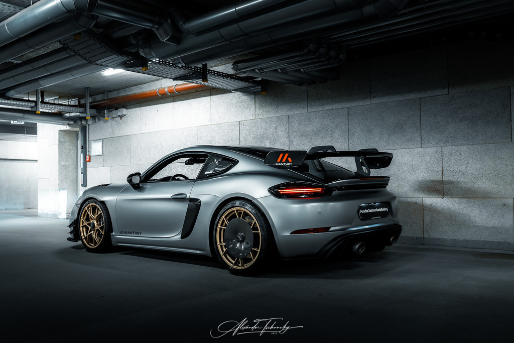 718 Cayman GT4 RS Manthey | Entdecken Sie die faszinierende Welt von Alexander Tschuncky Arts: Kreative Fotografie, atemberaubende Automobilkunst und hochwertiger Bilderdruck. Lassen Sie sich inspirieren! - Realisiert mit Pictrs.com