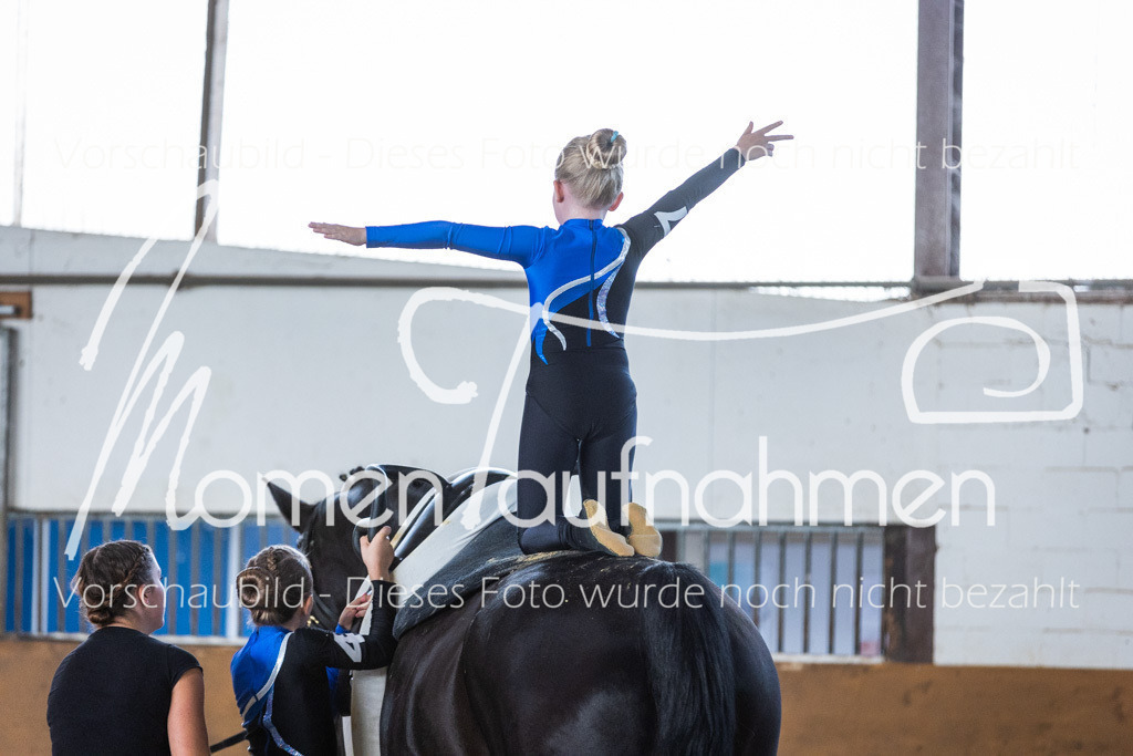 SS-Maxi-074 | MomenTaufnahmen Pferdesportfotos