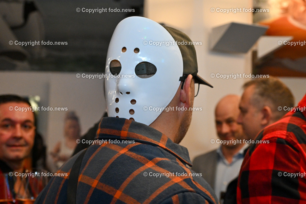 Lassts mas sche griassn_ 2 Tagesbart_ 31.10.2024-116 | bilder, linz, oberösterreich, österreich, europa, photo, foto, tiere, hunde, landwirtschaft, landschaft, politik, wirtschaft, wissenschaft, industrie, verkehr, medizin, society, fodo.news