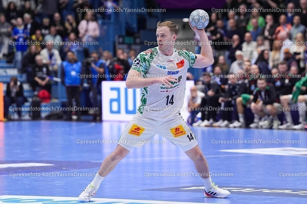 xYDRx14122501089 | 14.12.2025, xydrx, Handball, 1.HBL, VfL Gummersbach - SC Magdeburg, Schwalbe-Arena: Omar Ingi Magnusson (SC Magdeburg #14)Photo: xYannisxDreimannxPressefotoKochx
