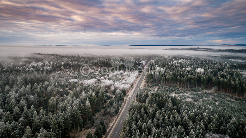 Der Rennsteig im November | Luftbilder, Drohnenbilder, Oberfranken, Bayern, Kronach, Lichtenfels, Kulmbach, Thüringen, Frankenwald, Thüringerwald - Realisiert mit Pictrs.com
