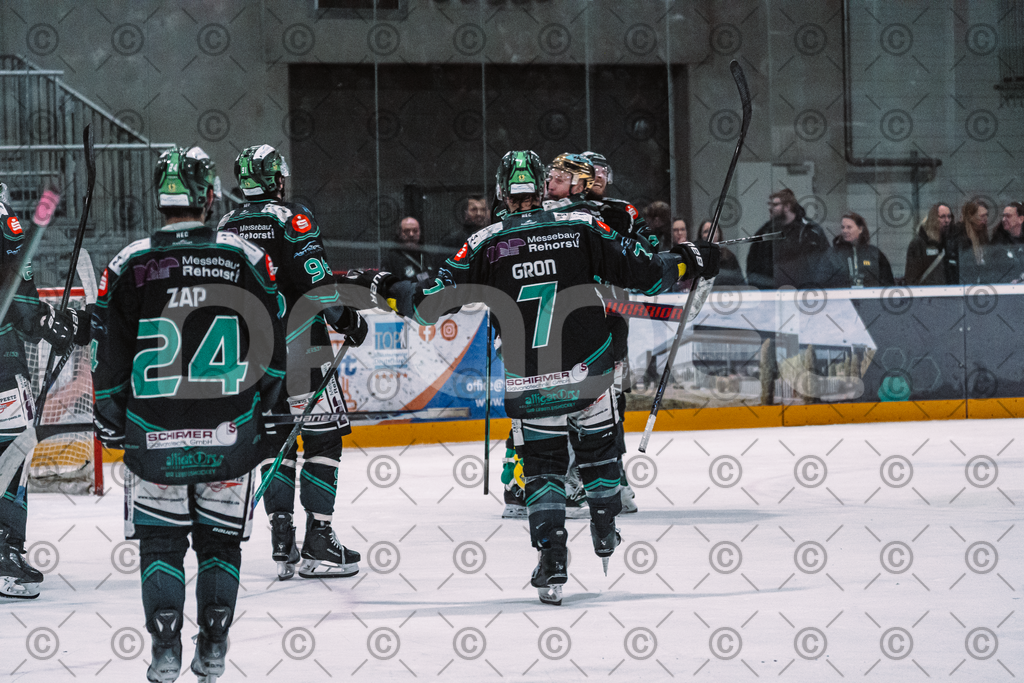 Alligators_vs_Fuessen_06_03_2026_PP-50 | Höchstadt Alligators Fotogalerie: Eishockey-Action aus Franken. Professionelle Spielfotos, Portraits & Stadionbilder zum Download. Jetzt entdecken! - Realized with Pictrs.com