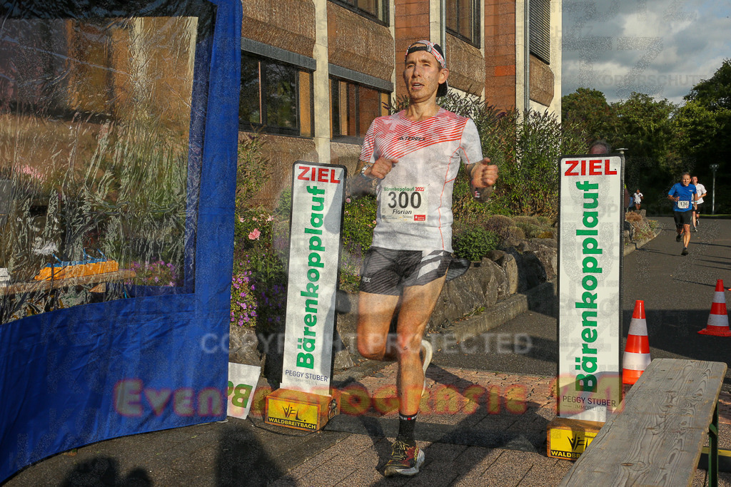 250801_1917_EX1_7494 | Sportfotografie im Rhein-Sieg Kreis, Köln, Bonn, NRW, Rheinland Pfalz, Hessen, etc. Unser Tätigkeitsfeld umfasst den Laufsport vom Volkslauf über den Marathon, Duathlon, Triathon bis zum Ultralauf wie Kölnpfad Ultra oder Schindertrail.