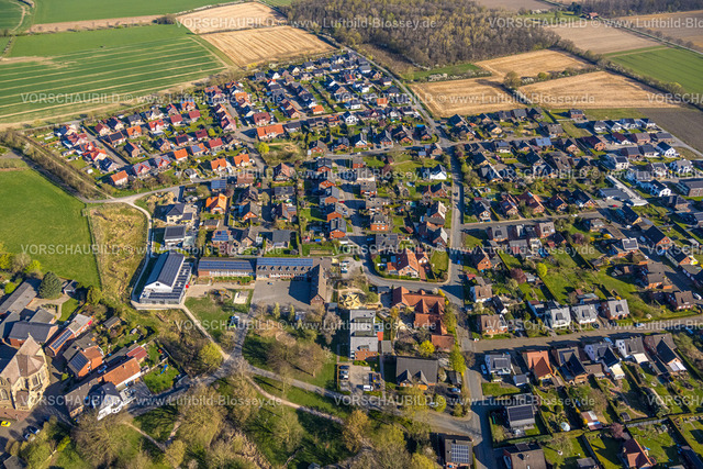 Nordkirchen250400653Capelle | Luftbild, Wohngebiet Ortsansicht Capelle mit Grundschule und Dorfgemeinschaftshaus, Capelle, Nordkirchen, Münsterland, Nordrhein-Westfalen, Deutschland