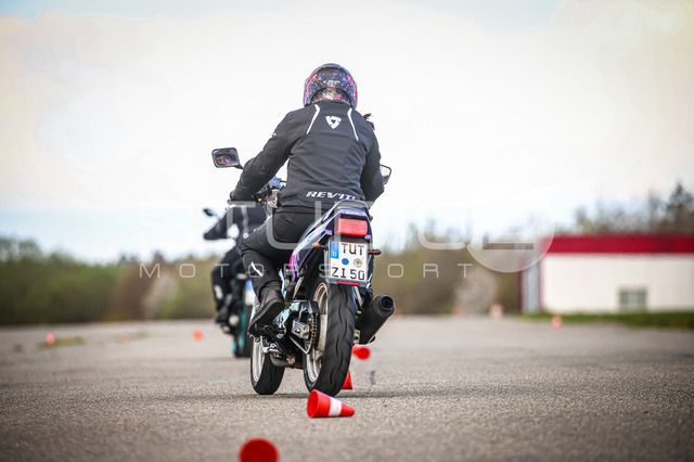0023-260419_NOE-026_23 | Deine Full-Service-Agentur für ✔️Videoproduktionen und ✔️Motorsportfotografie Jetzt Angebot anfragen!